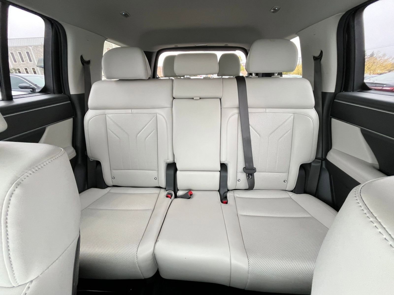 Used 2025 Hyundai Santa Fe SEL AWD/4WD image 77