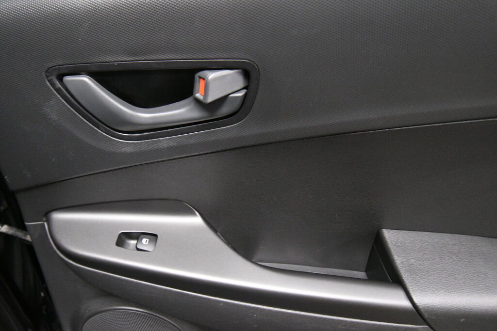Used 2023 Hyundai Kona SEL w/ Cargo Package image 22