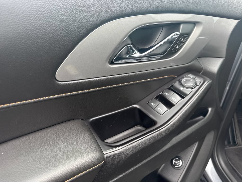 Certified 2020 Chevrolet Traverse LT FWD image 15