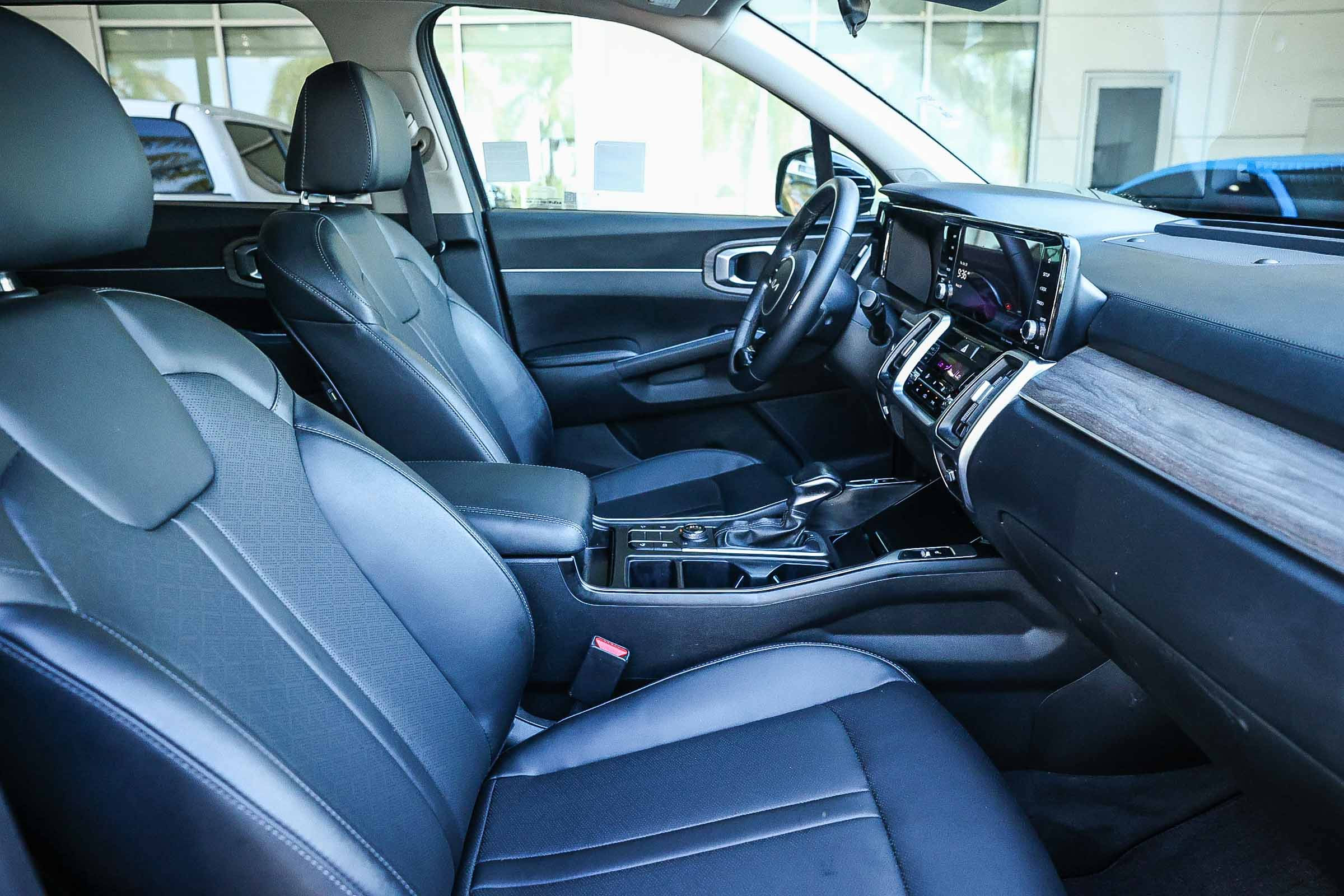 Used 2022 Kia Sorento S w/ Panoramic Sunroof Package image 23