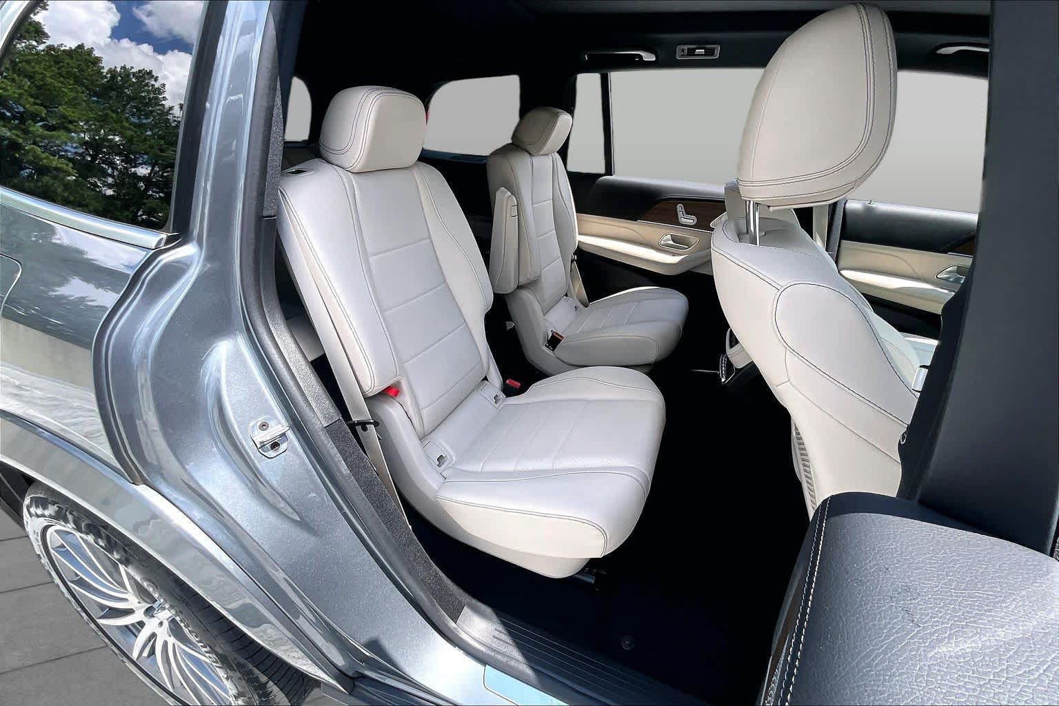 Used 2024 Mercedes-Benz GLS 450 4MATIC image 20