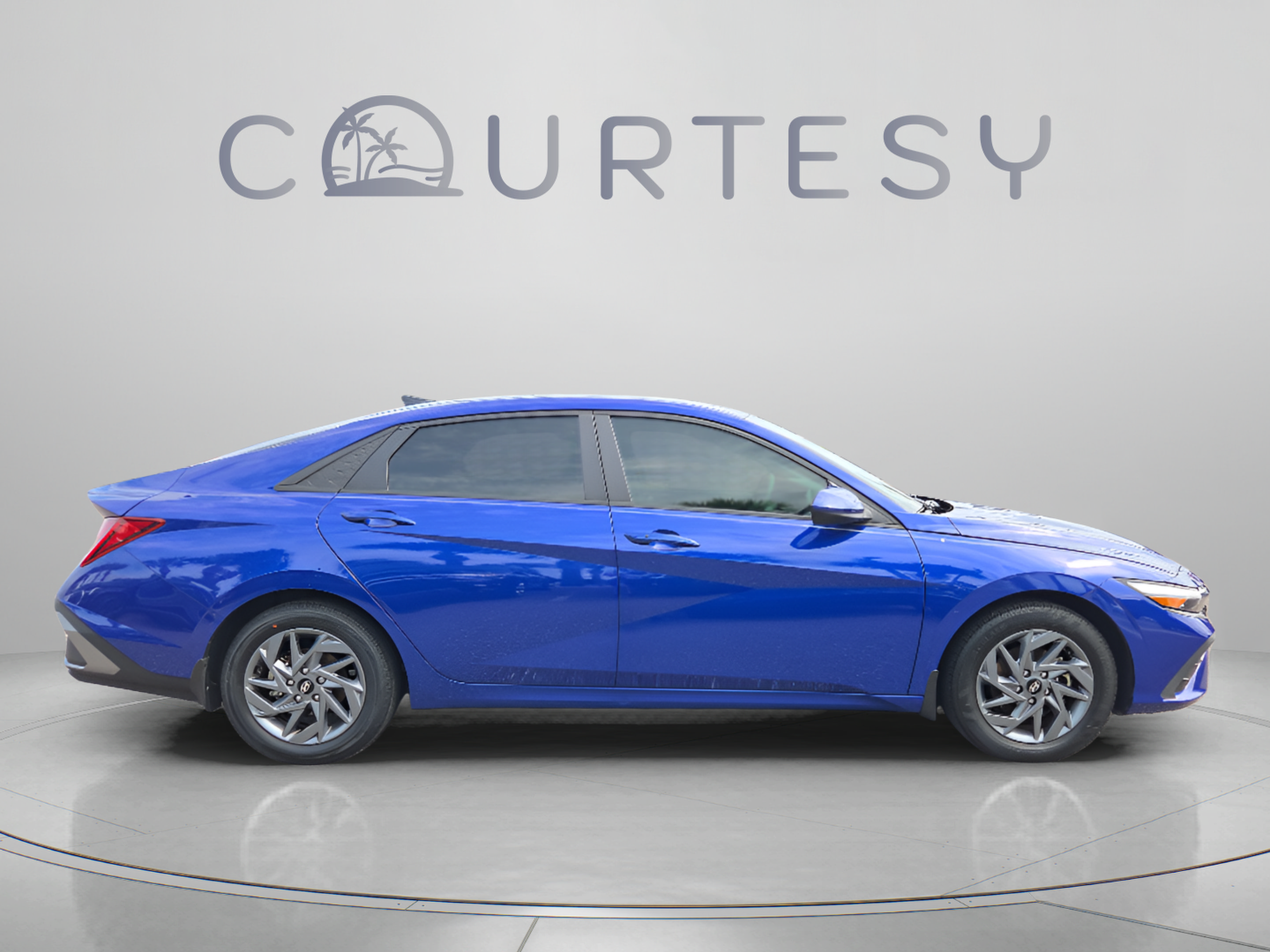 Used 2024 Hyundai Elantra Blue FWD image 6