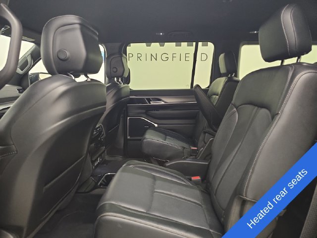 Used 2025 Jeep Wagoneer Series II AWD/4WD image 18