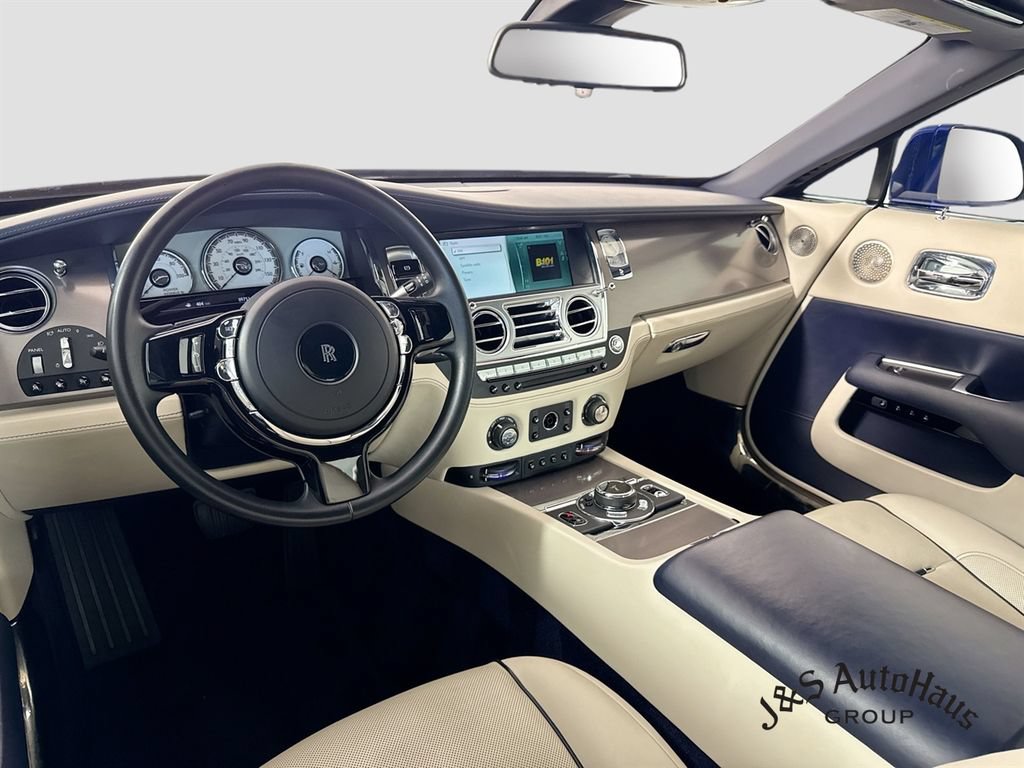 Used 2017 Rolls-Royce Dawn RWD image 30