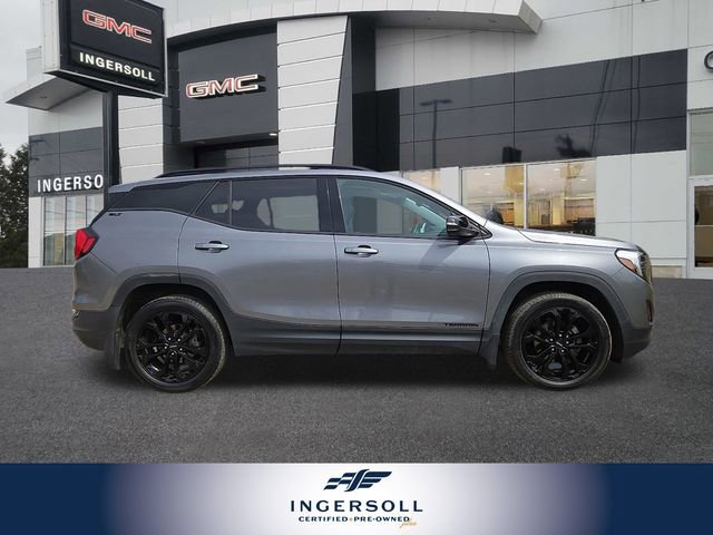 Used 2021 GMC Terrain SLT w/ Elevation Edition image 26