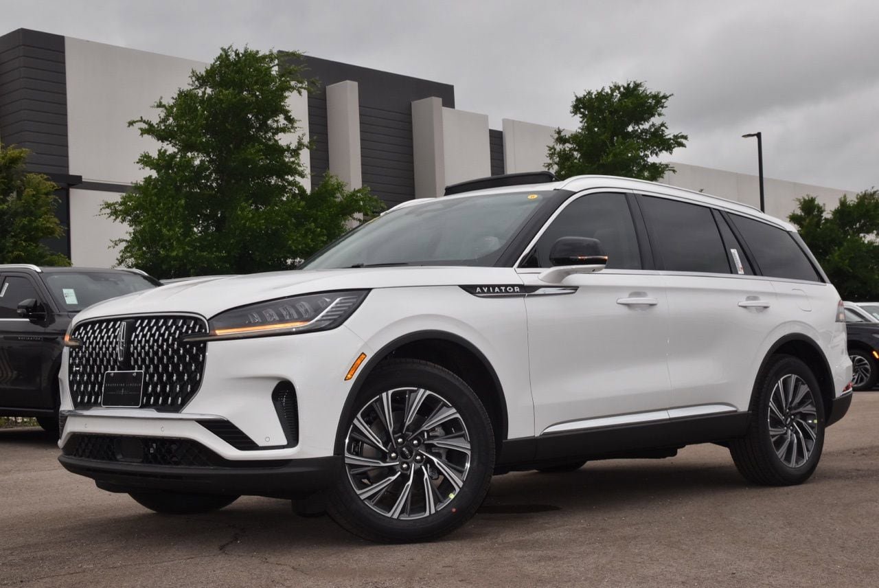 New 2026 Lincoln Aviator AWD image 1