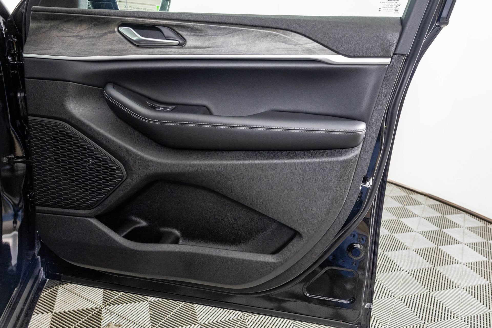 New 2026 Jeep Grand Cherokee Altitude image 49