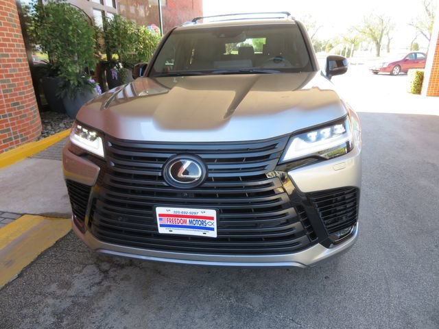 Used 2024 Lexus LX 600 4WD w/ Appearance Package image 2