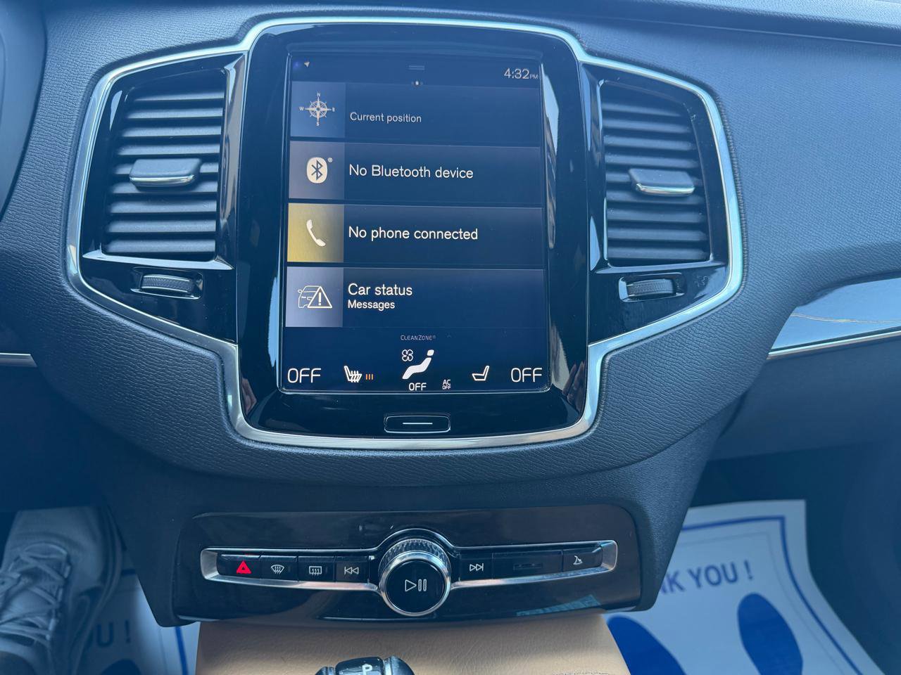 Used 2017 Volvo XC90 T6 Momentum w/ Vision Package image 12