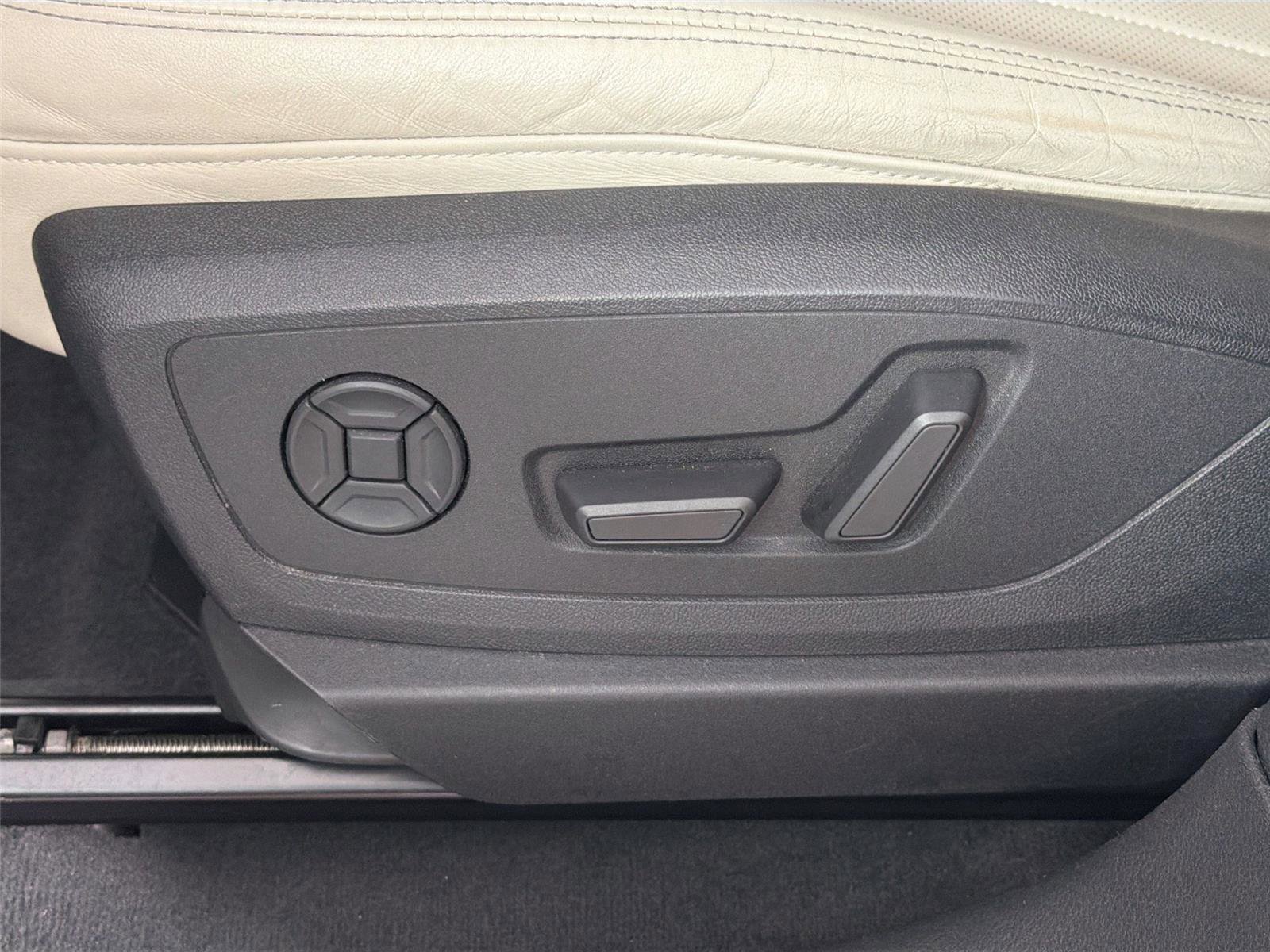 Used 2019 Audi e-tron Premium Plus AWD/4WD image 19