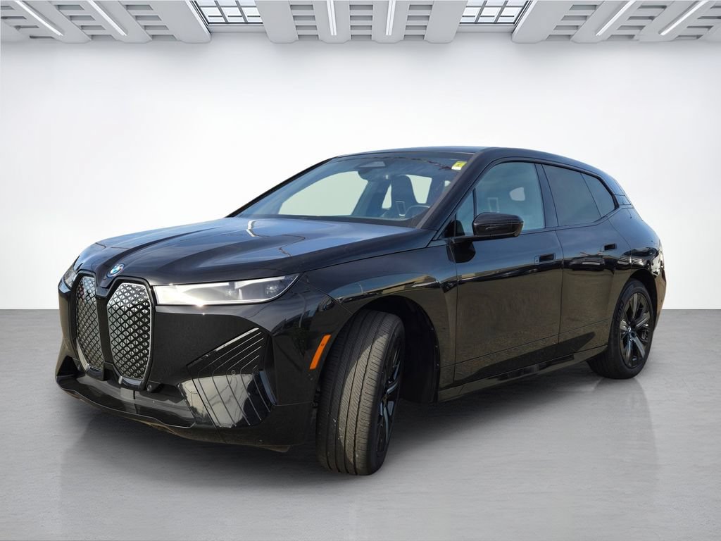Used 2023 BMW iX xDrive50 w/ Sport Package AWD/4WD image 8