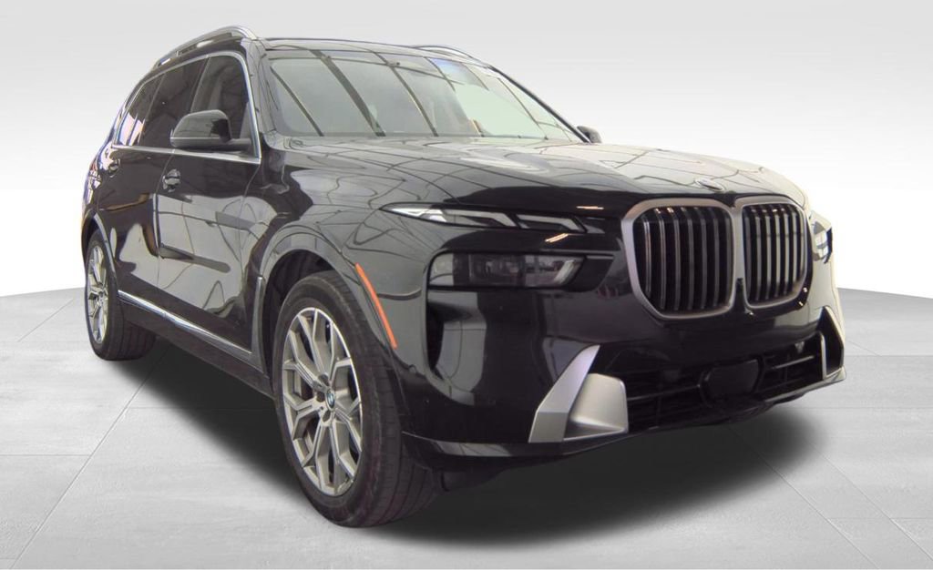 Used 2025 BMW X7 xDrive40i w/ Premium Package image 1