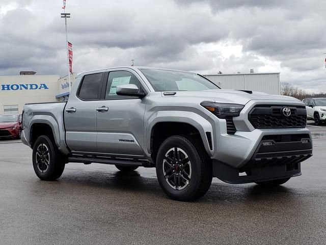 New 2025 Toyota Tacoma TRD Sport image 3