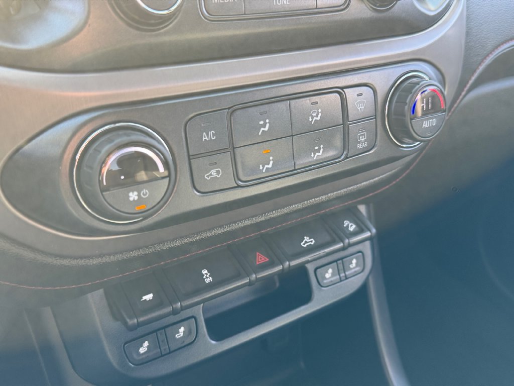 Used 2016 GMC Canyon SLE AWD/4WD image 20