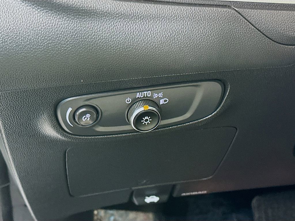 Used 2024 Buick Encore GX Sport Touring image 16