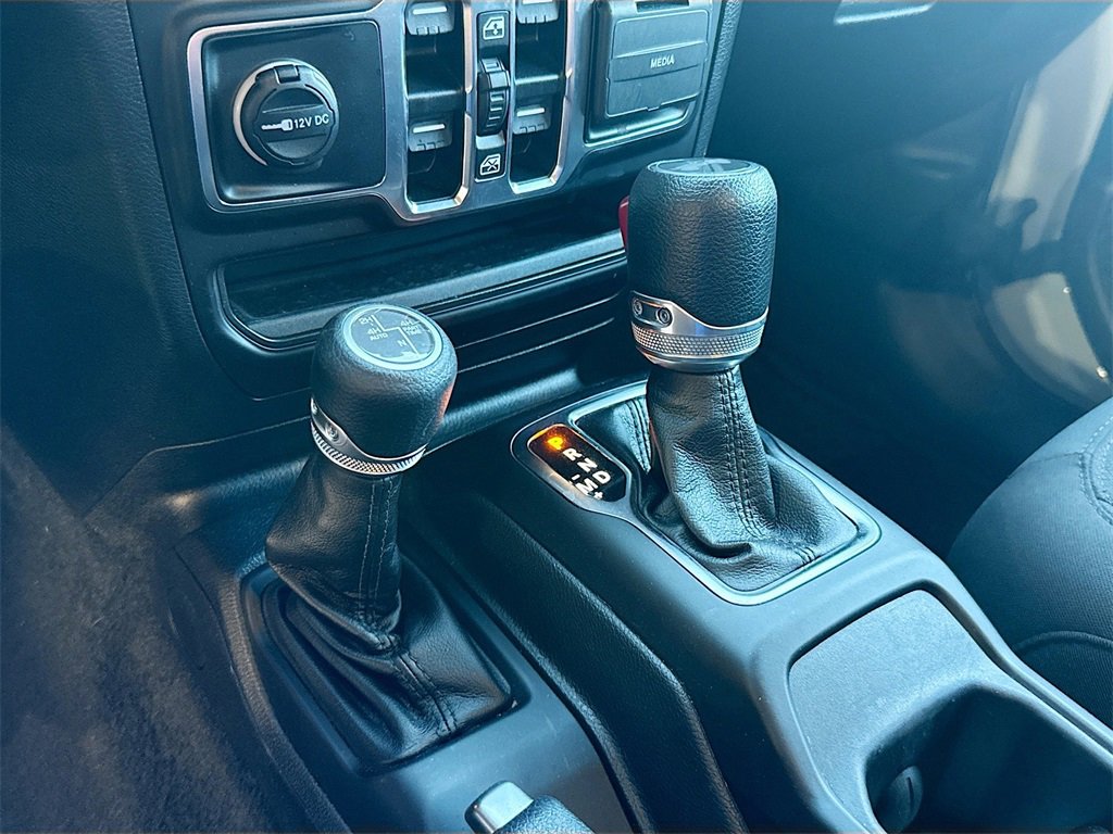 Used 2023 Jeep Wrangler Unlimited w/ Cold Weather Group image 18