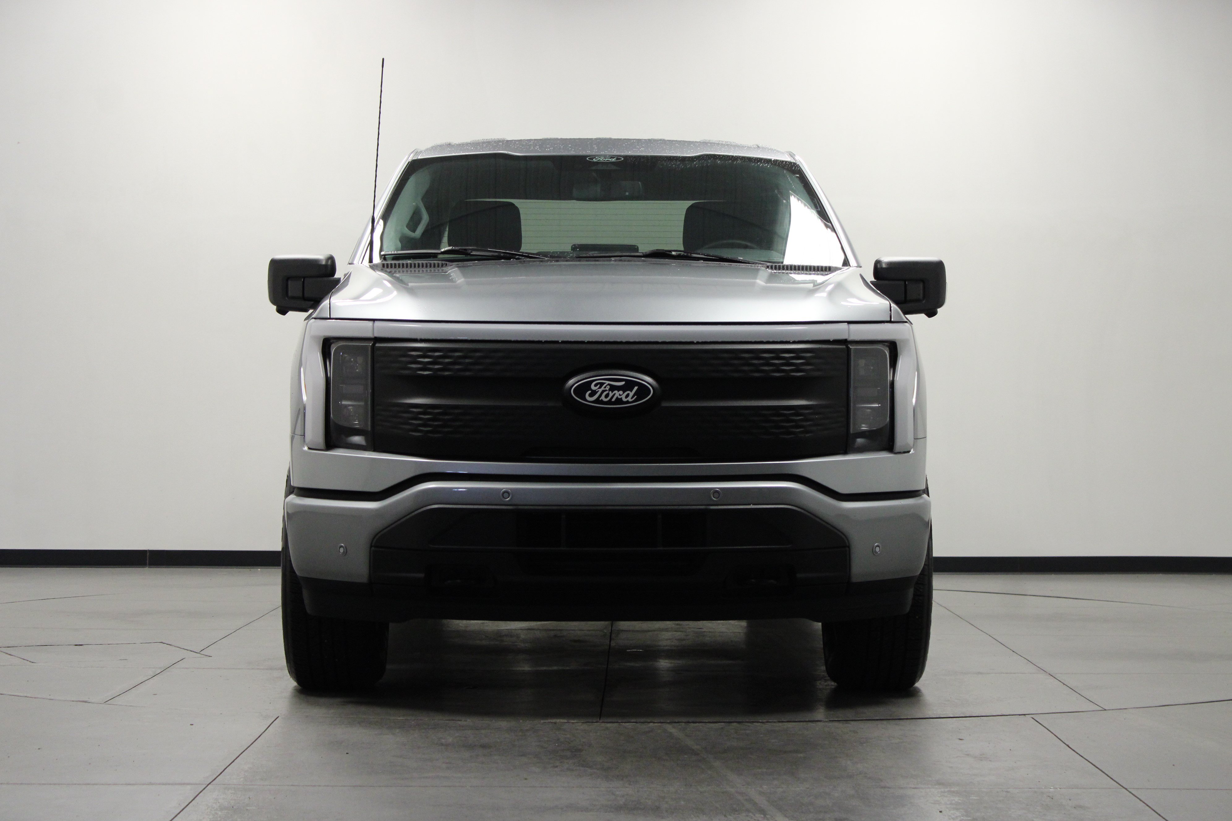 Used 2025 Ford F150 Lightning Flash AWD/4WD image 9