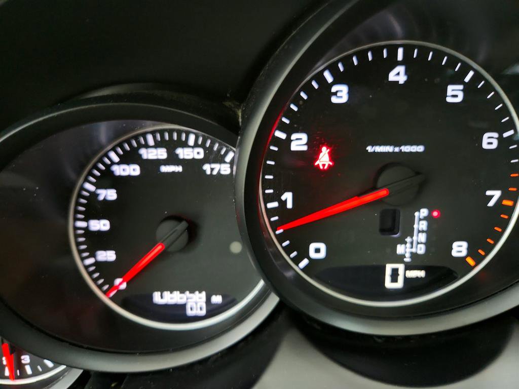 Used 2017 Porsche Cayenne Platinum Edition image 17