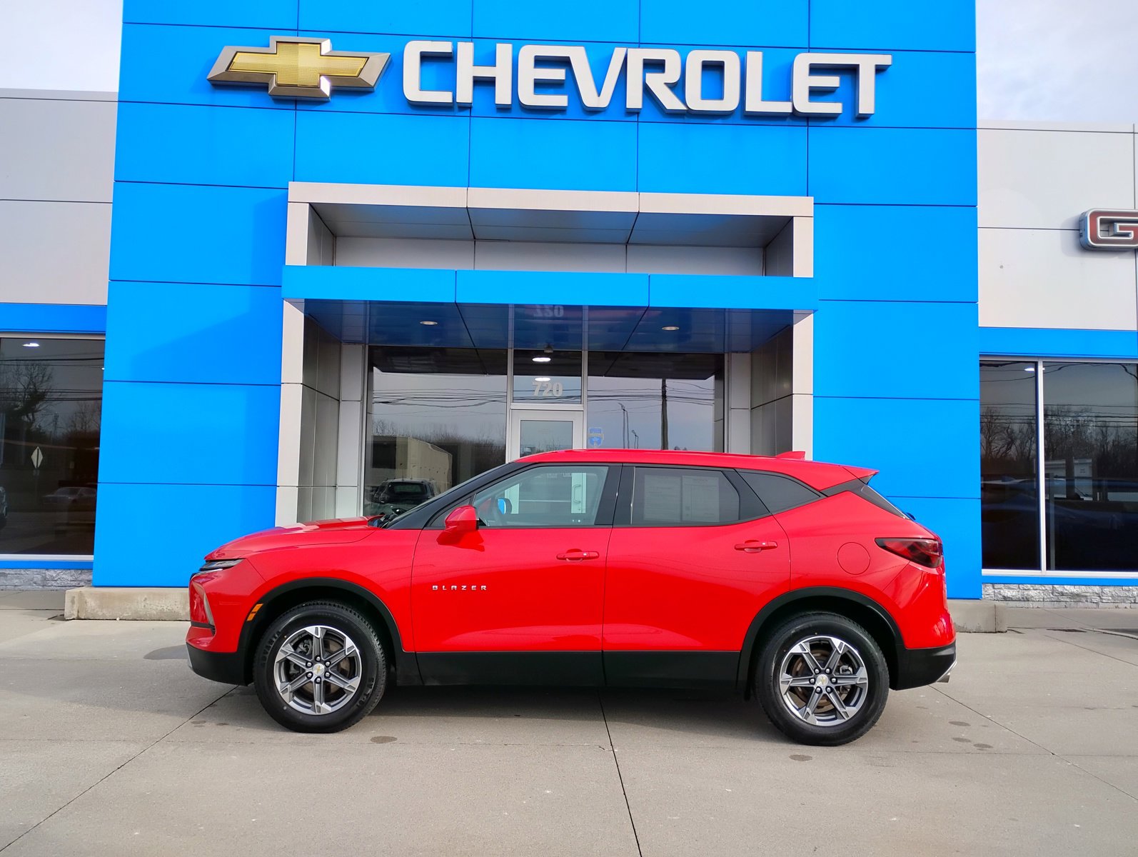 Used 2024 Chevrolet Blazer LT image 32