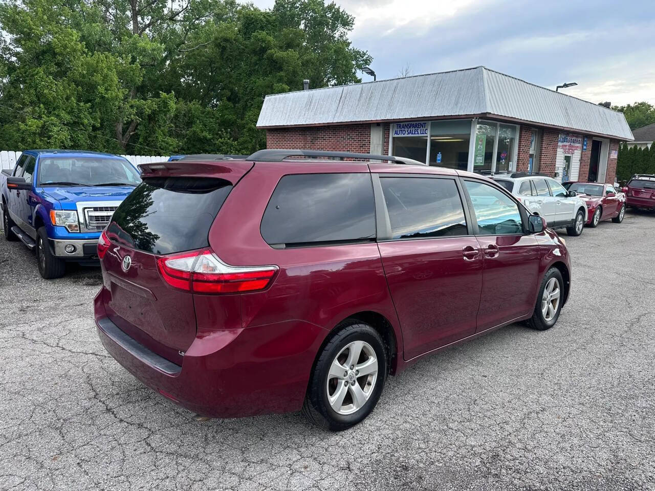 Used 2015 Toyota Sienna LE FWD image 6