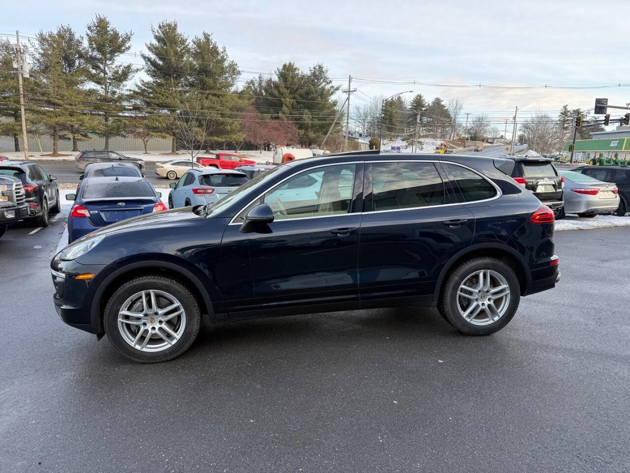 Used 2016 Porsche Cayenne AWD/4WD image 9