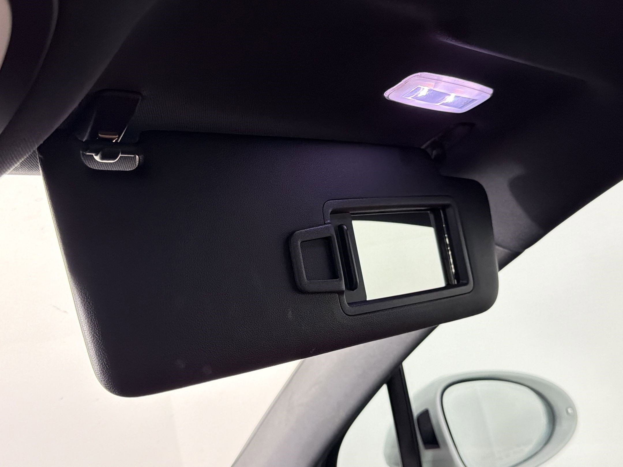 Certified 2022 Porsche Macan S image 28