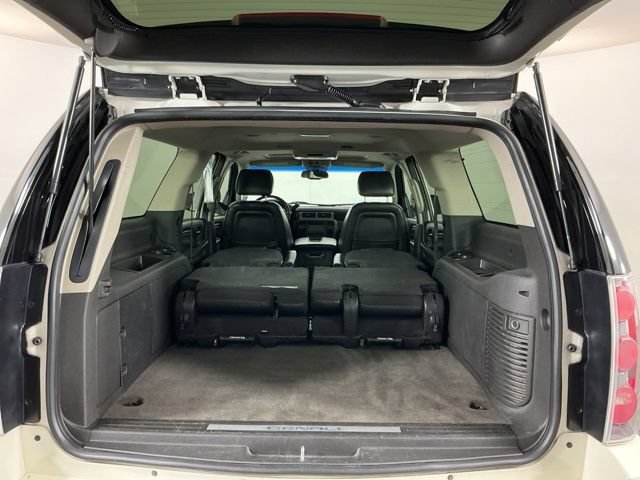 Used 2011 GMC Yukon XL Denali AWD/4WD image 29