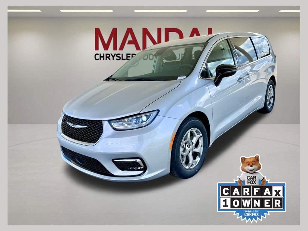 Used 2024 Chrysler Pacifica Limited