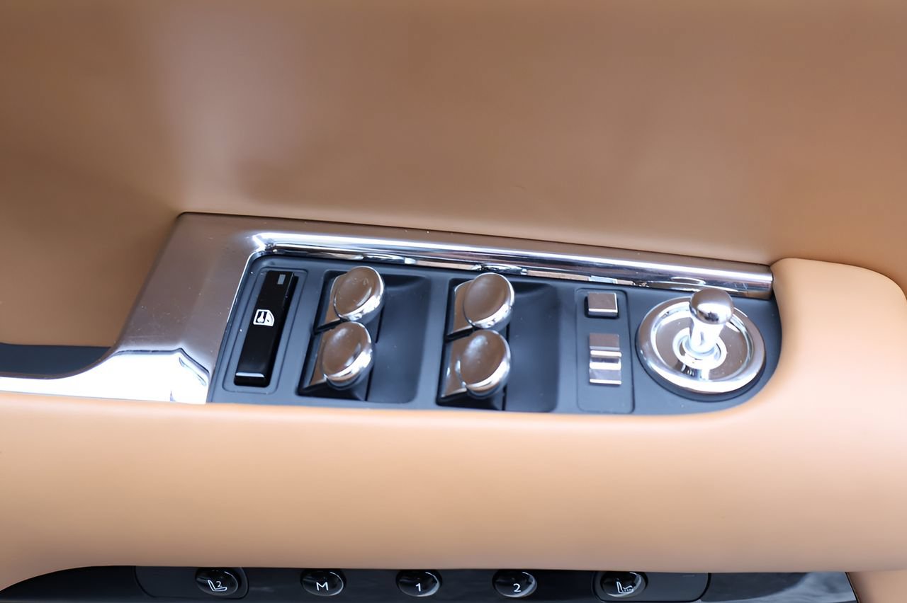 Certified 2019 Rolls-Royce Wraith RWD image 14