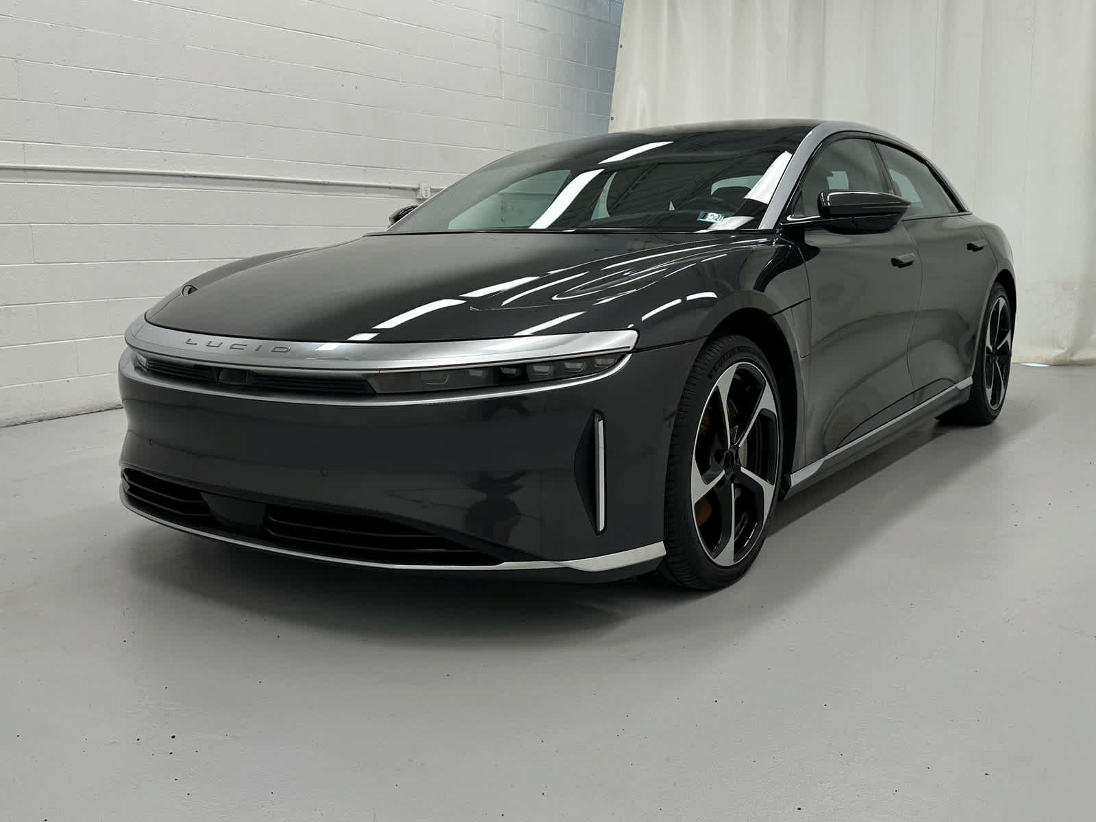 Used 2023 Lucid Air Touring AWD/4WD image 4
