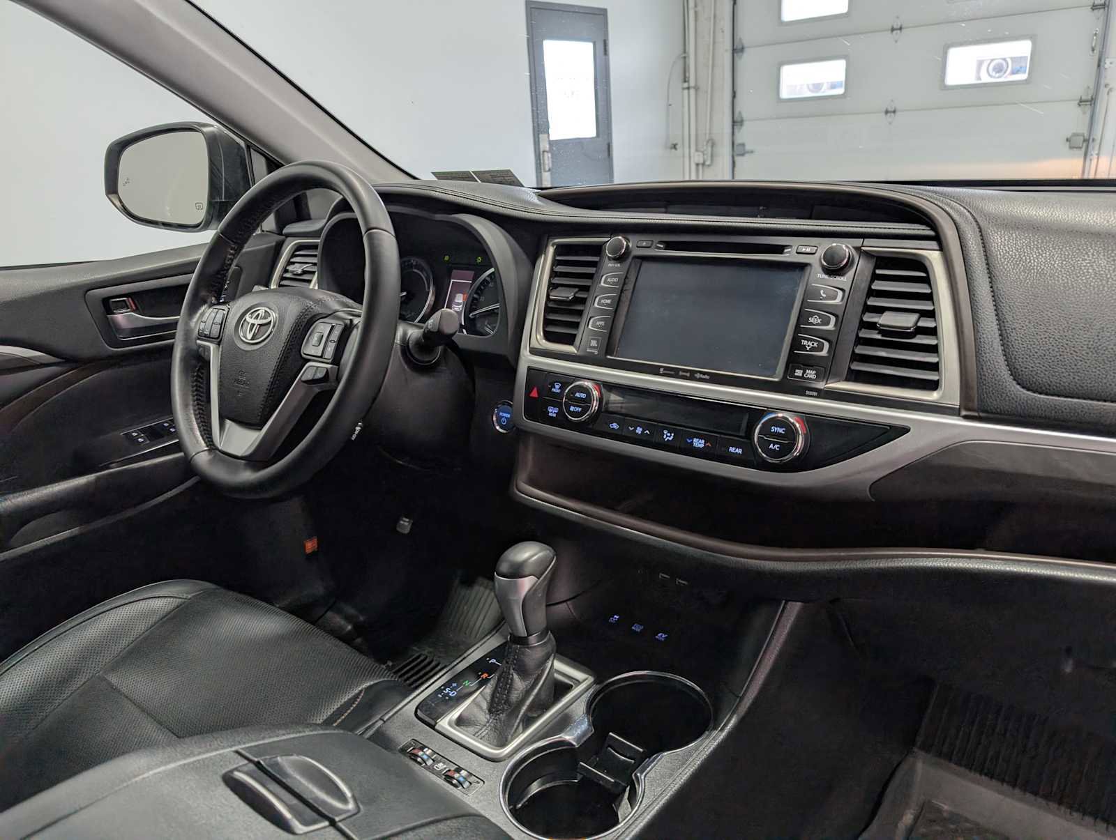 Used 2019 Toyota Highlander Limited image 44