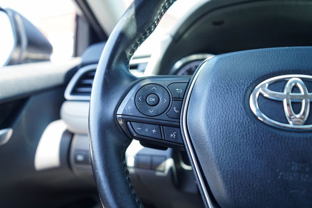 Used 2019 Toyota Camry SE FWD image 25