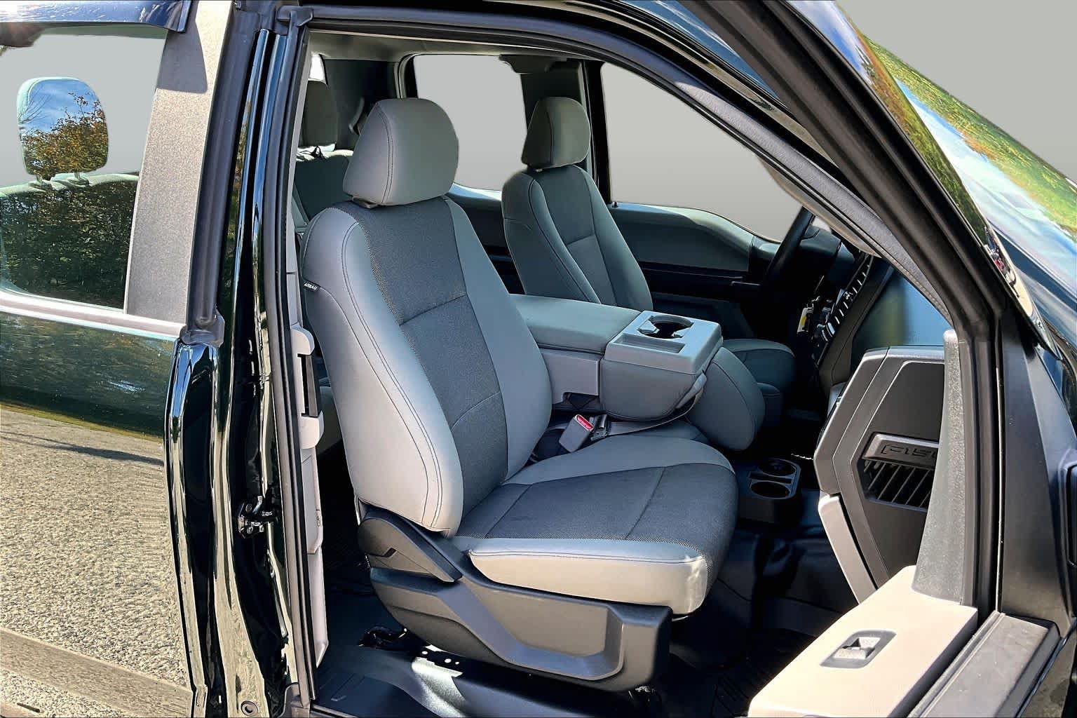 Used 2016 Ford F150 XL w/ Equipment Group 101A Mid AWD/4WD image 8