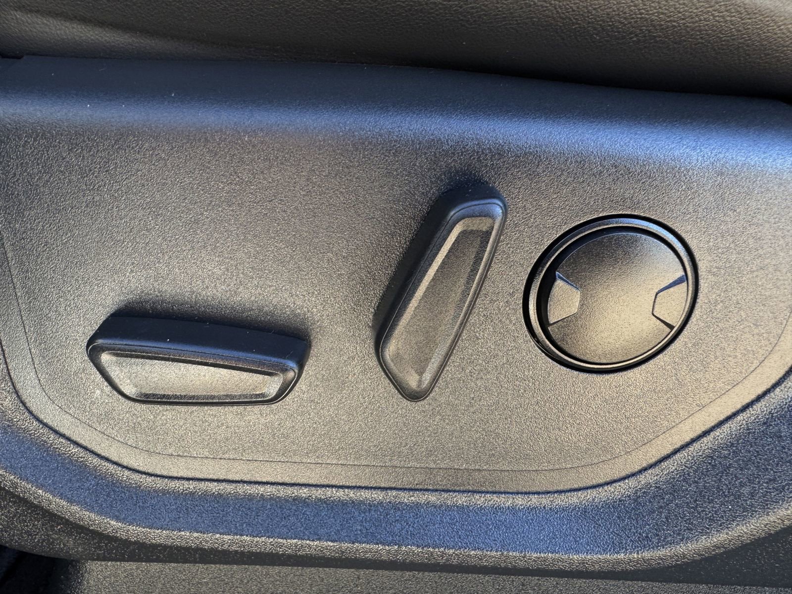 Used 2022 Ford Expedition XLT image 28