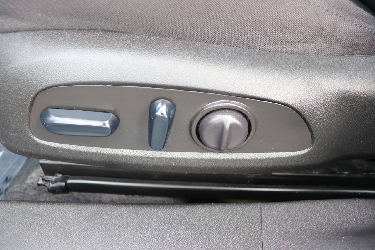 Used 2025 Chevrolet Malibu LT FWD image 40