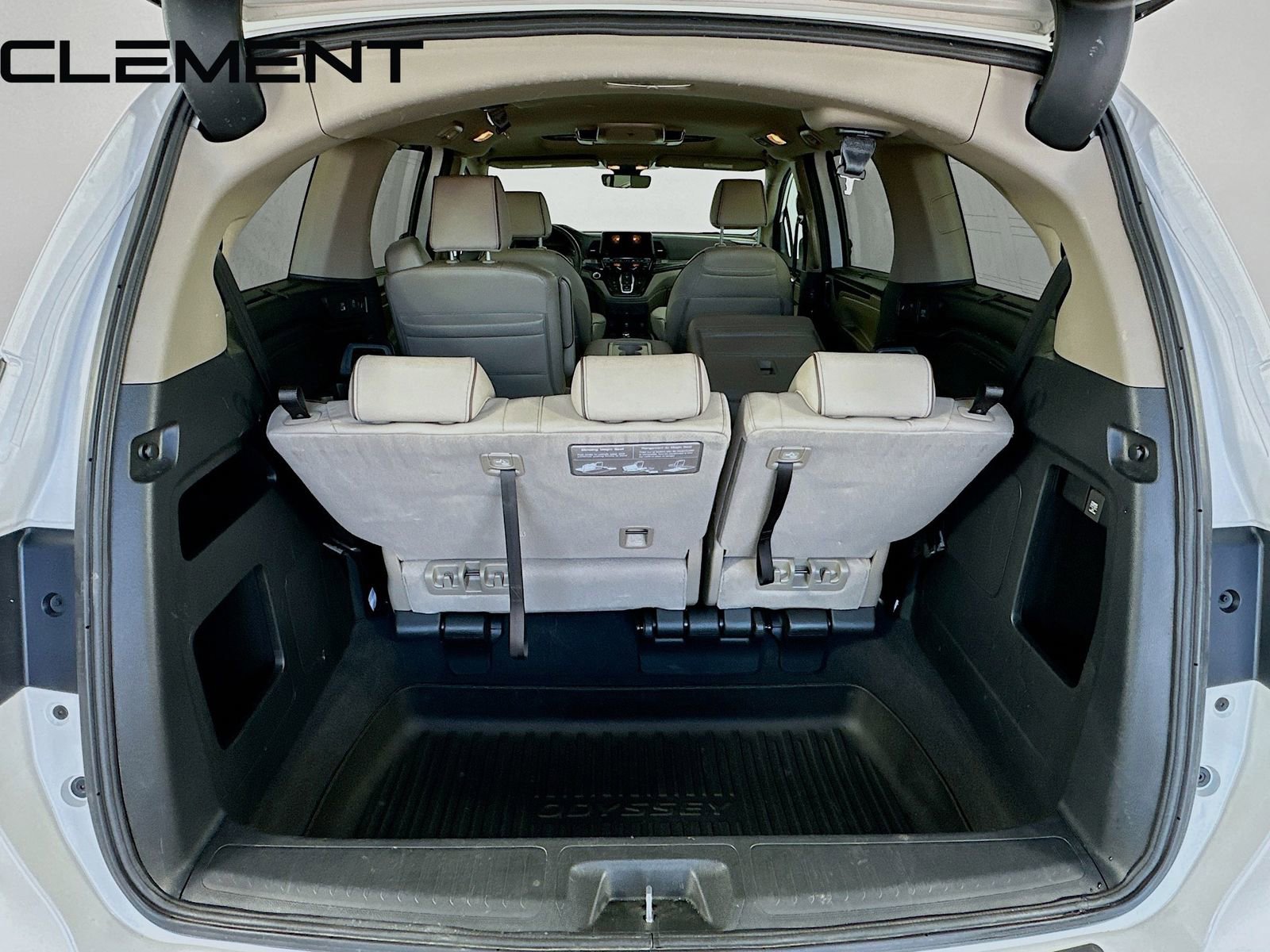 Used 2024 Honda Odyssey Elite image 11