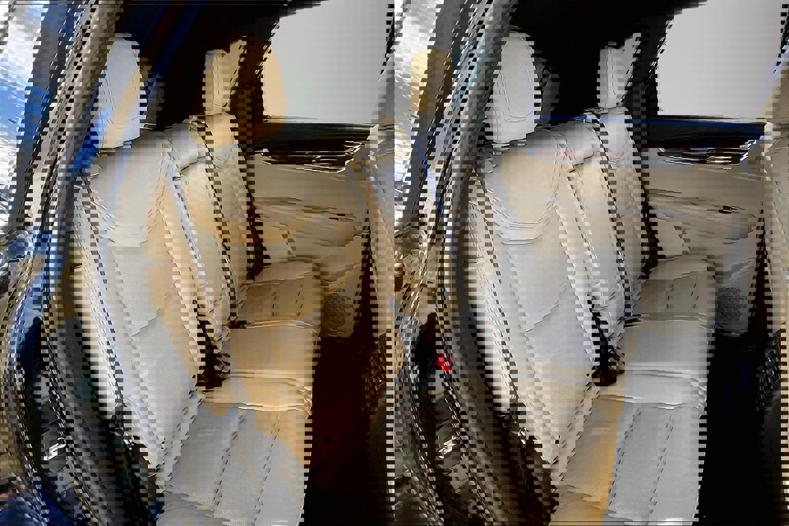 Used 2017 Cadillac XT5 Luxury w/ Driver Awareness Package image 25