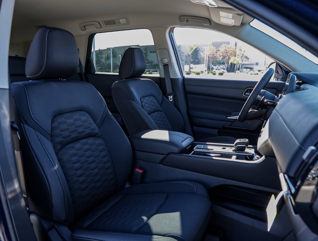 New 2025 Nissan Pathfinder SV image 19