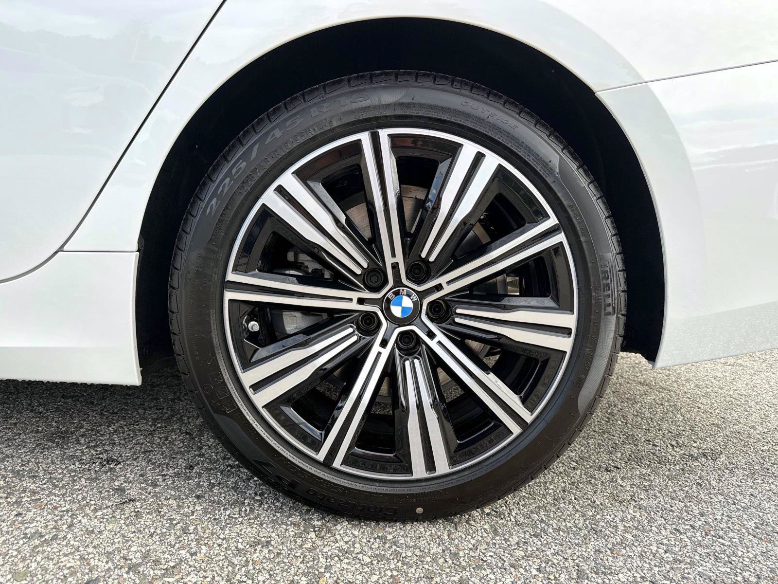 New 2026 BMW 330i Sedan w/ Convenience Package RWD image 10