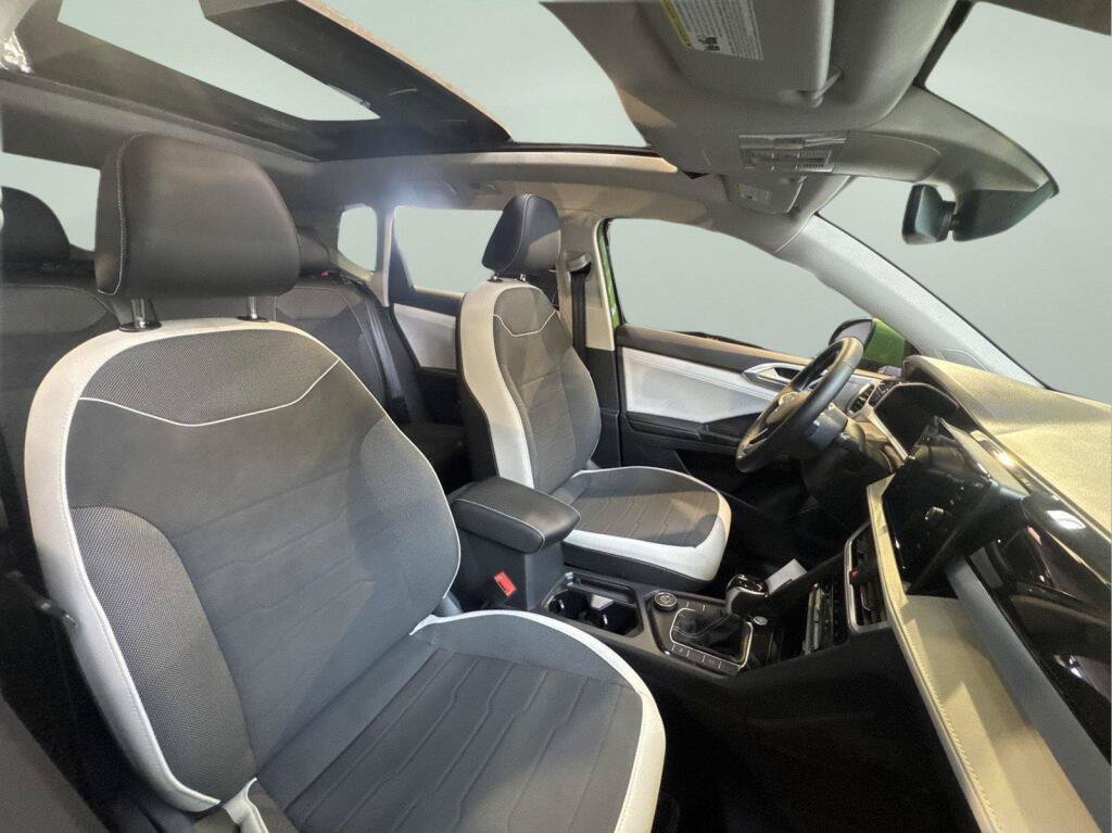 New 2026 Volkswagen Taos SE AWD/4WD image 11