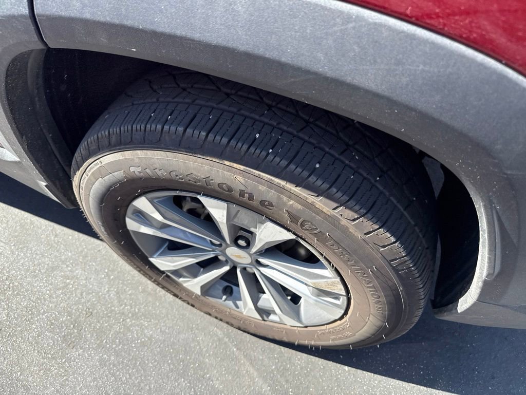 Certified 2026 Chevrolet Equinox LT w/ Safety and Technology Package FWD image 11