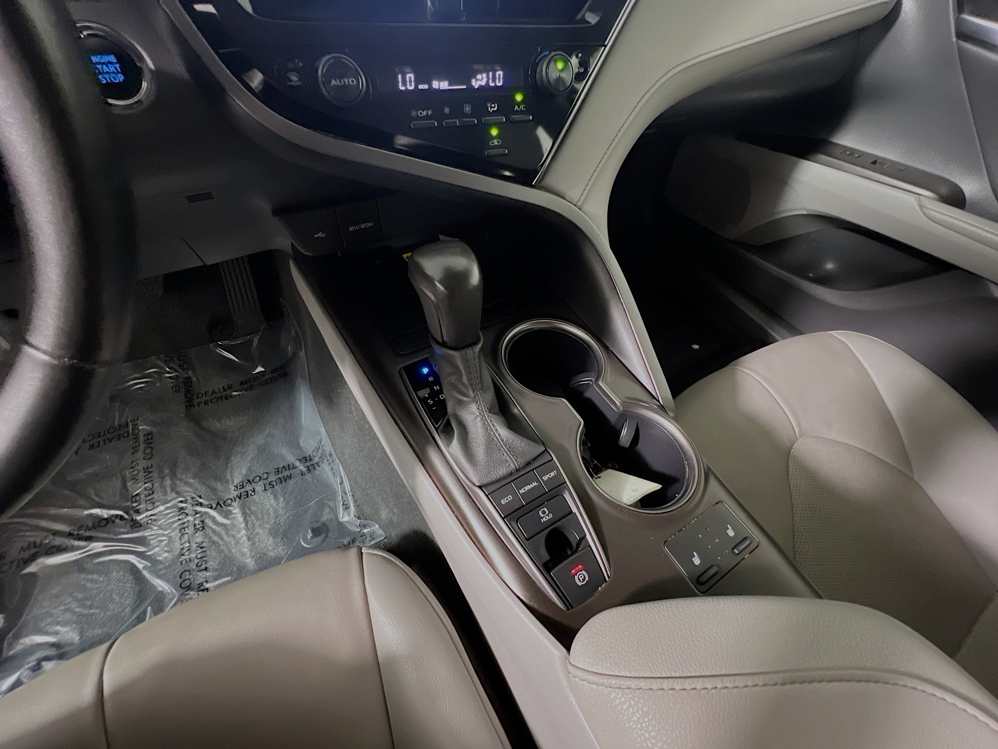 Used 2024 Toyota Camry XSE image 25