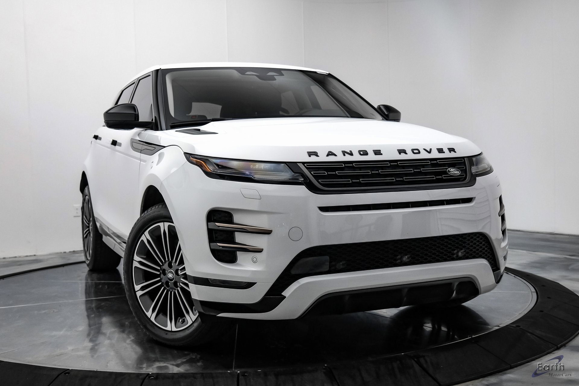 Used 2024 Land Rover Range Rover Evoque Dynamic SE image 20