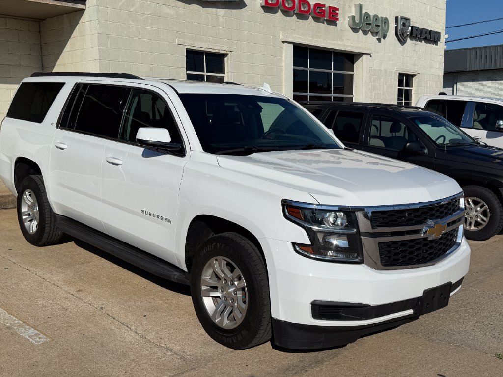 Used 2018 Chevrolet Suburban LT AWD/4WD image 8