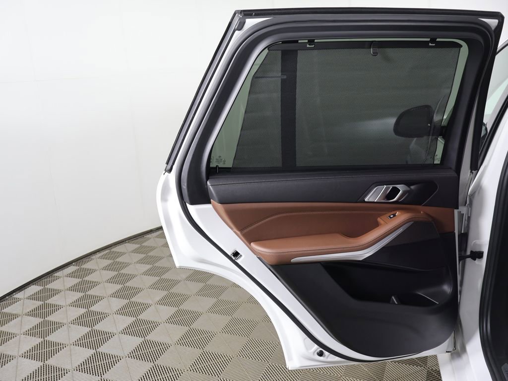 Used 2022 BMW X5 xDrive40i w/ M Sport Package image 28