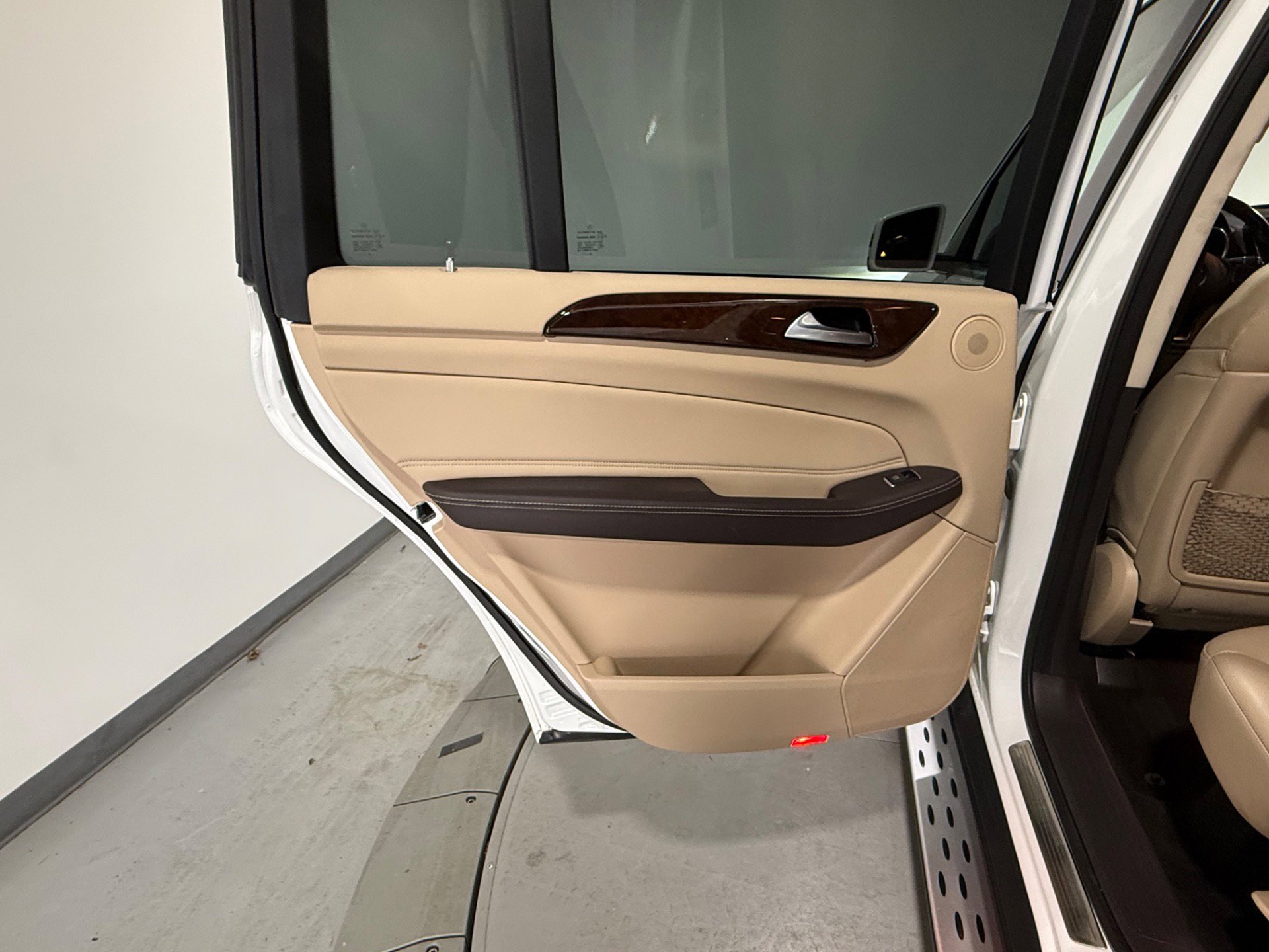 Used 2019 Mercedes-Benz GLS 450 4MATIC w/ Premium 1 Package image 43