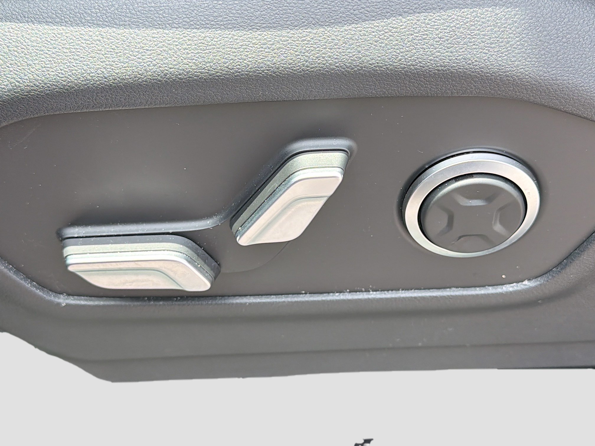 Used 2026 Hyundai Santa Fe Limited FWD image 25