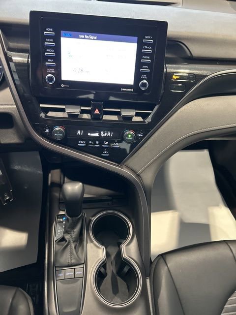 Used 2023 Toyota Camry SE image 12