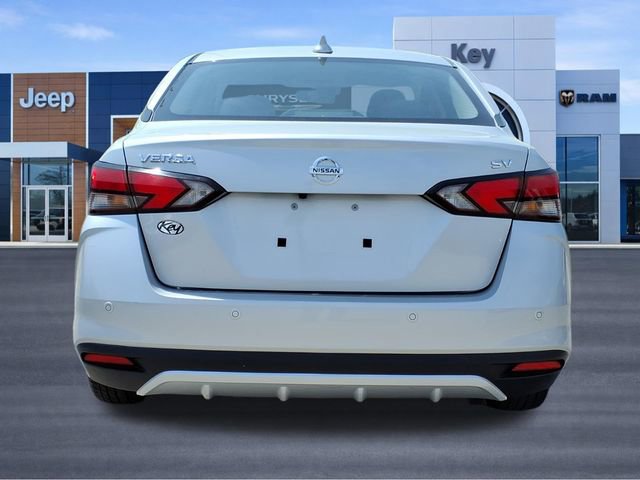 Used 2021 Nissan Versa SV FWD image 4