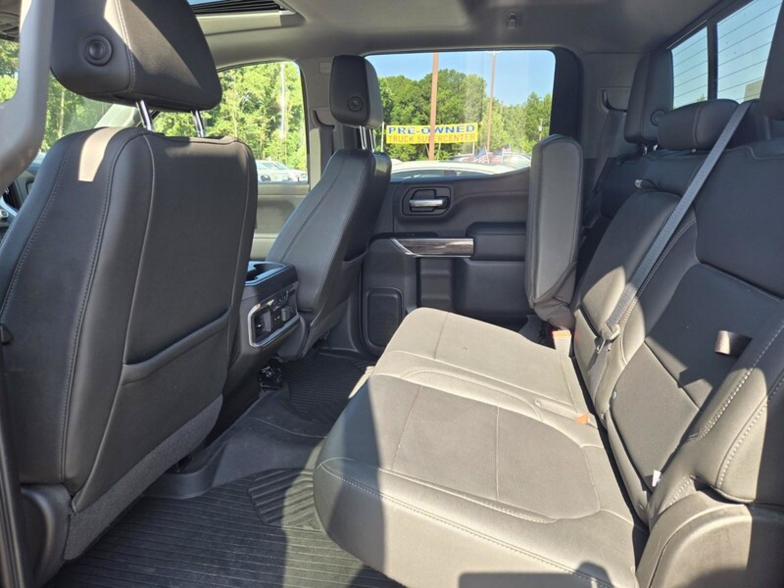 Used 2021 Chevrolet Silverado 1500 LTZ w/ LTZ Premium Package AWD/4WD image 26